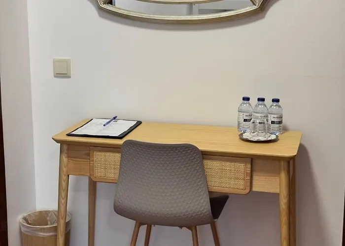 Mj בית הארחה 4*