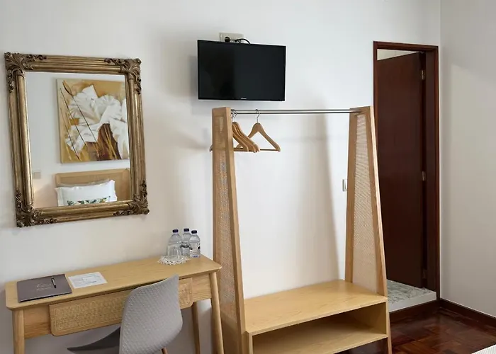 Mj בית הארחה 4*