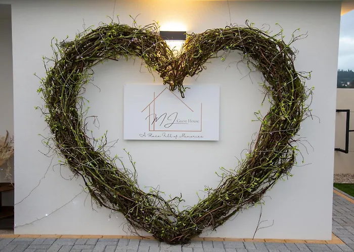 Mj בית הארחה 4*