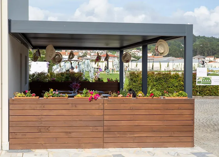 Mj בית הארחה 4*